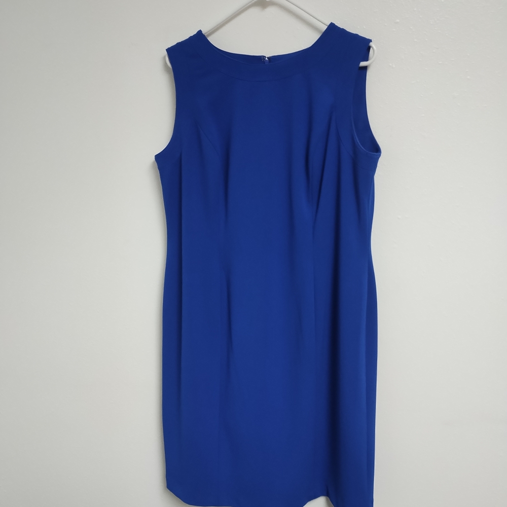 Kasper Blue Sheath Dress Sleeveless Crew Neck Cocktail